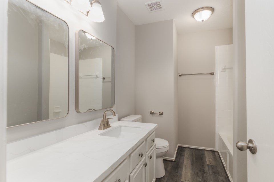 1114 N Magnolia Dale Drive Property Photo 15