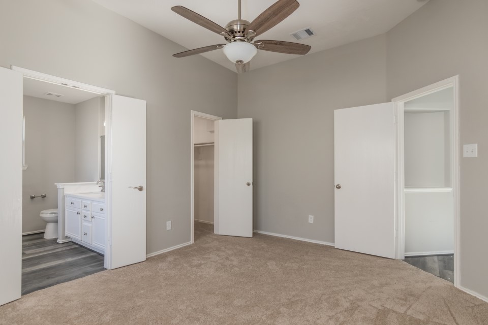 1114 N Magnolia Dale Drive Property Photo 19