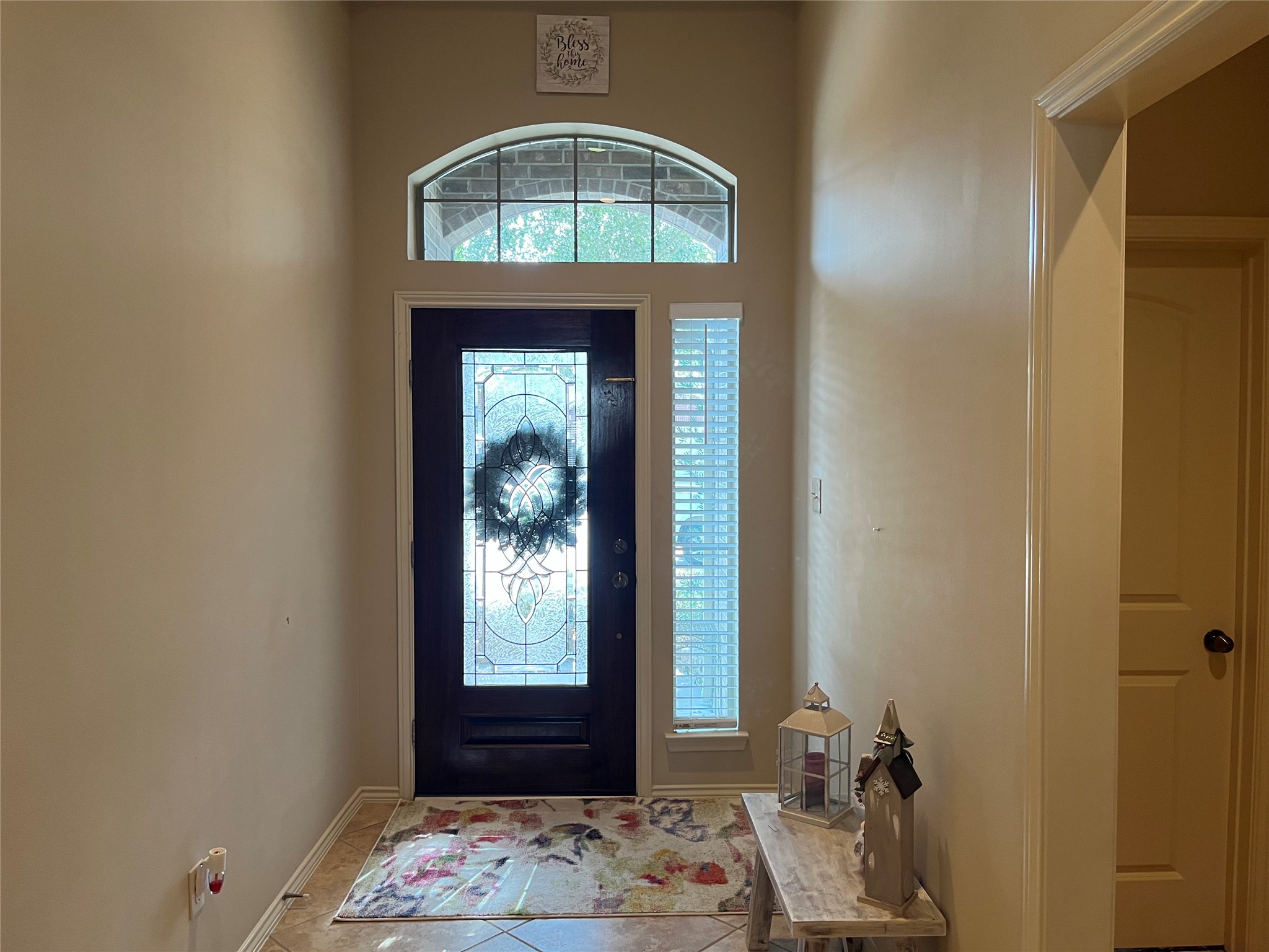 11127 E Lakes Gable Drive Property Photo 3