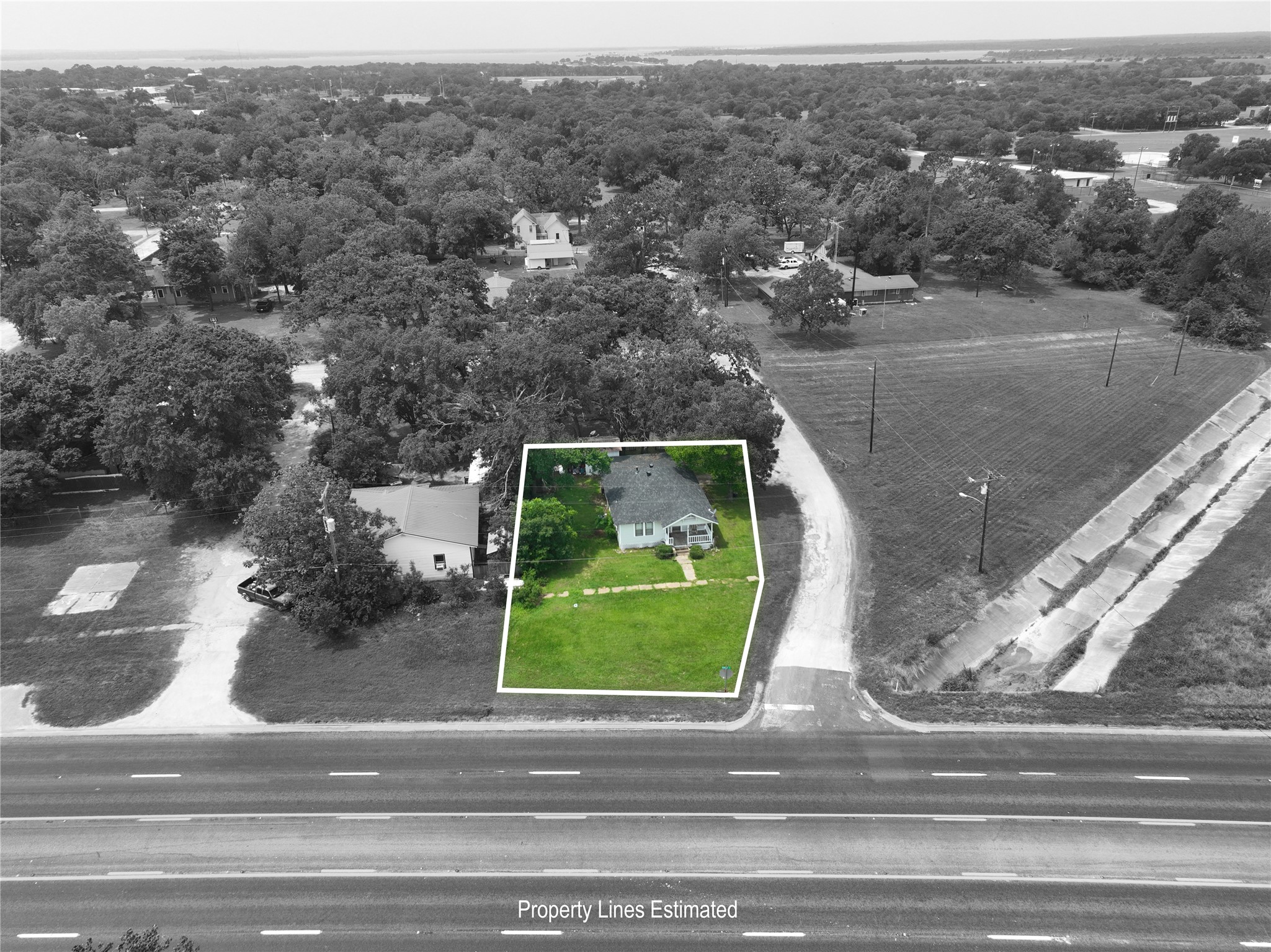 17066 State Highway 36 S Property Photo 8