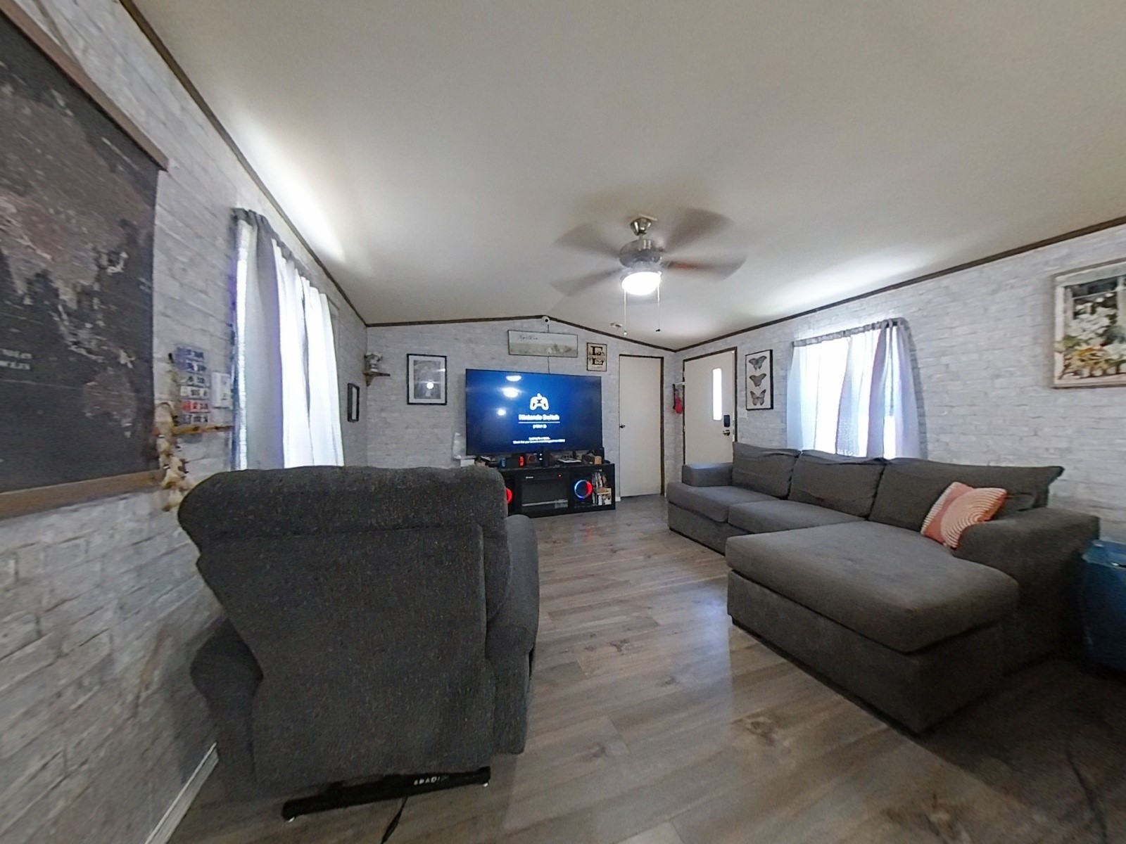 152 E Oak Shadows Property Photo 4