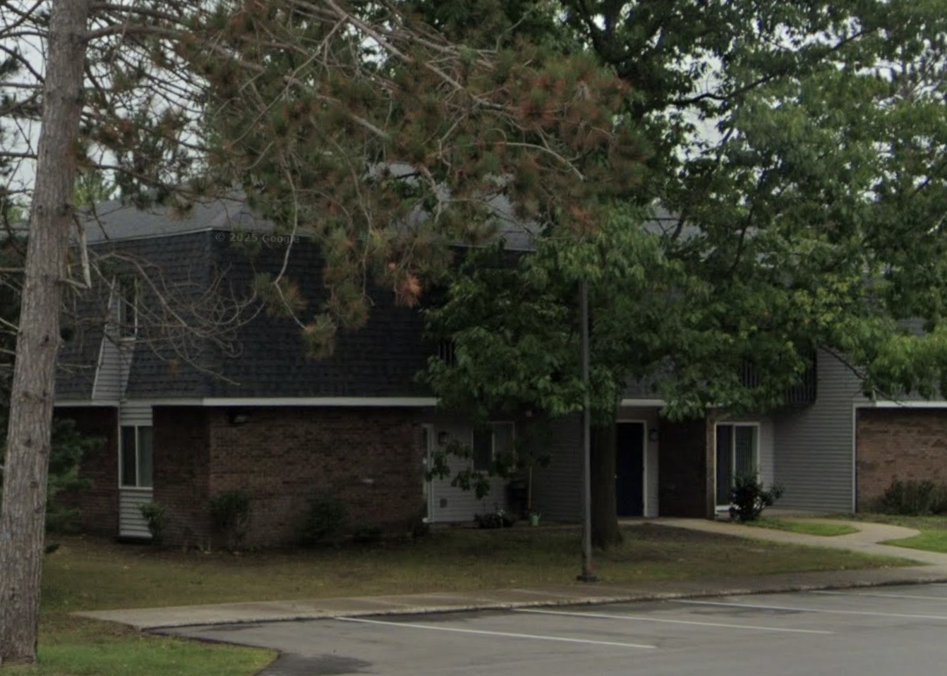 111 S Birch Street Property Photo 3