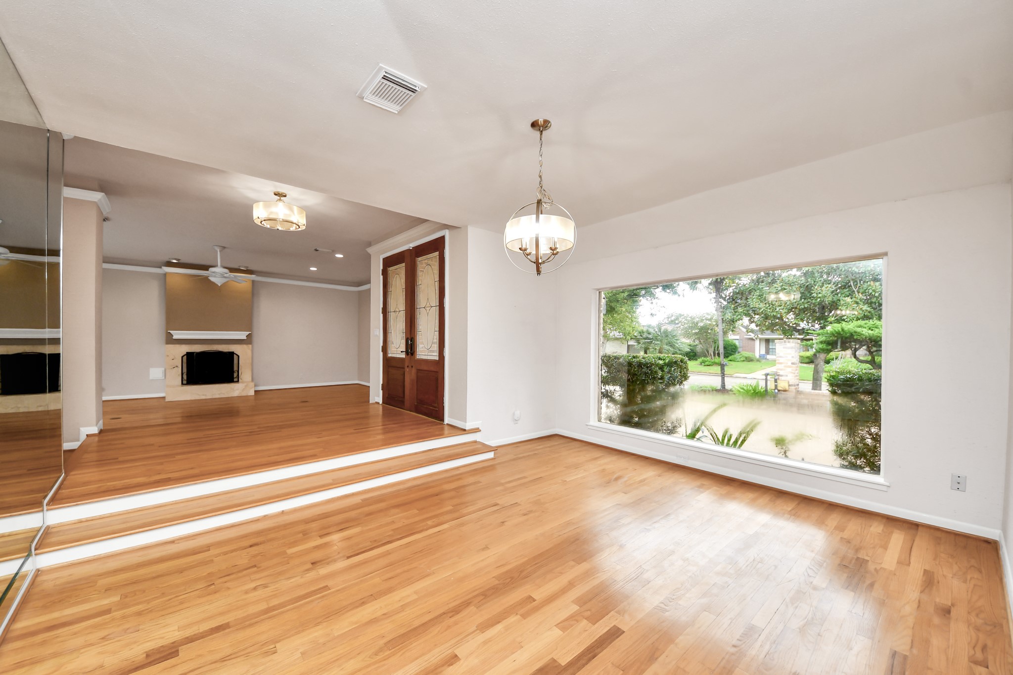 3110 Amesbury Court Property Photo 6