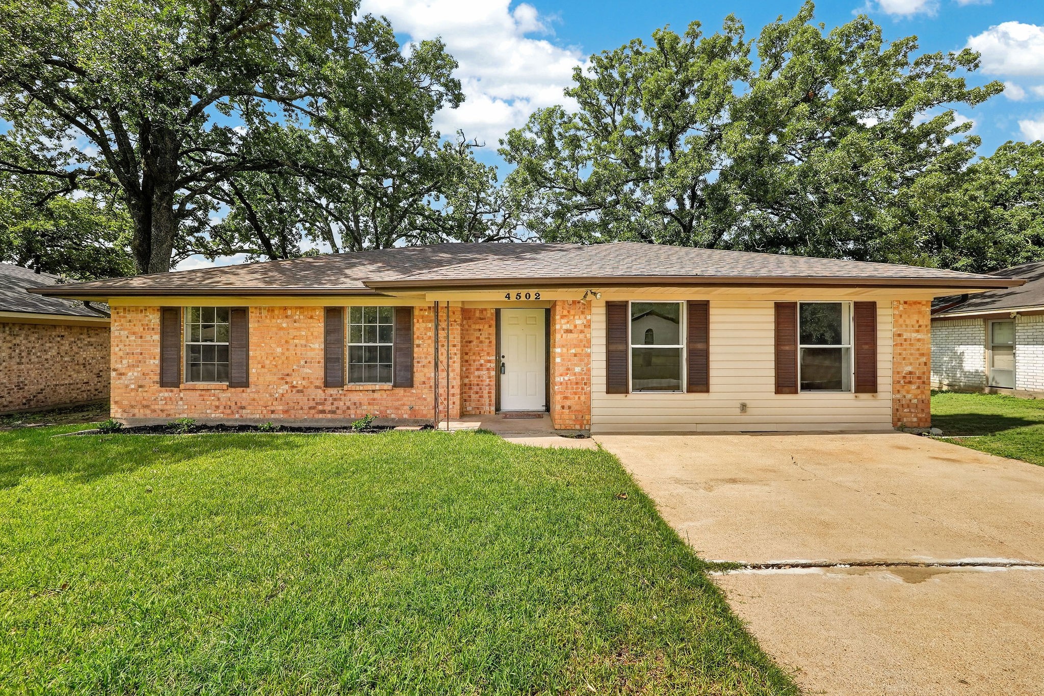 4502 Old Hearne Road Property Photo 1