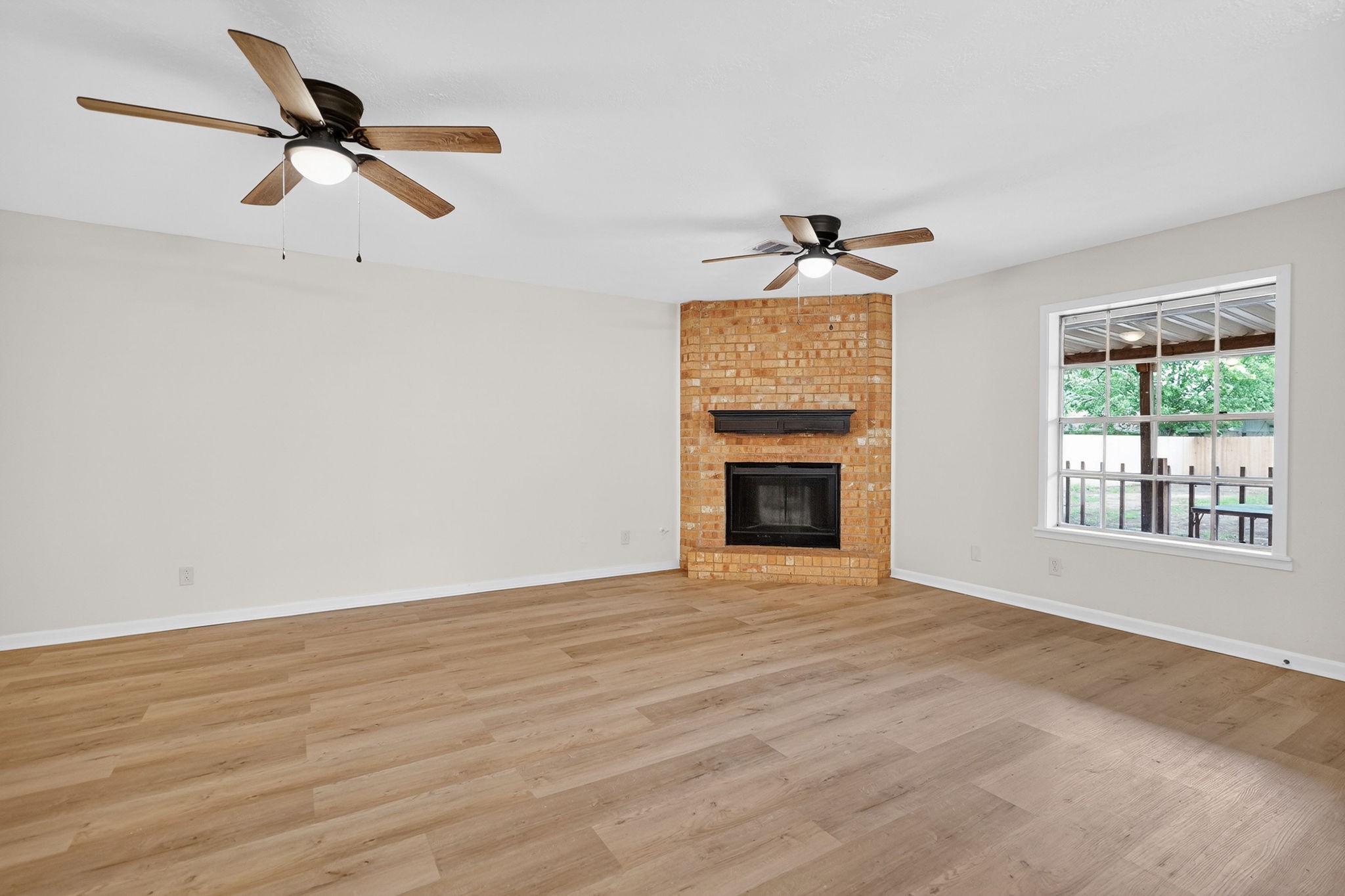 4502 Old Hearne Road Property Photo 2