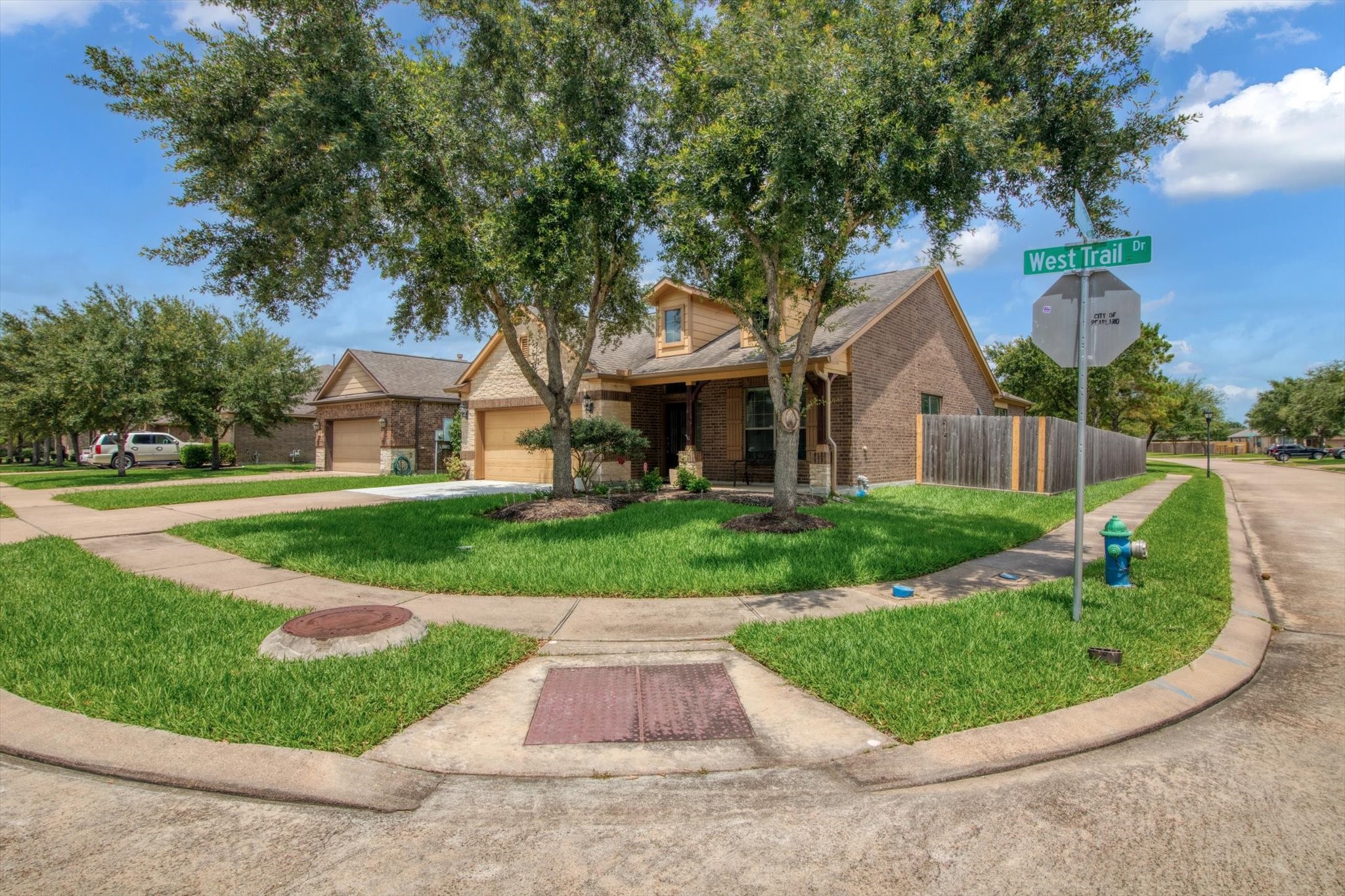 3215 W Trail Drive Property Photo 4