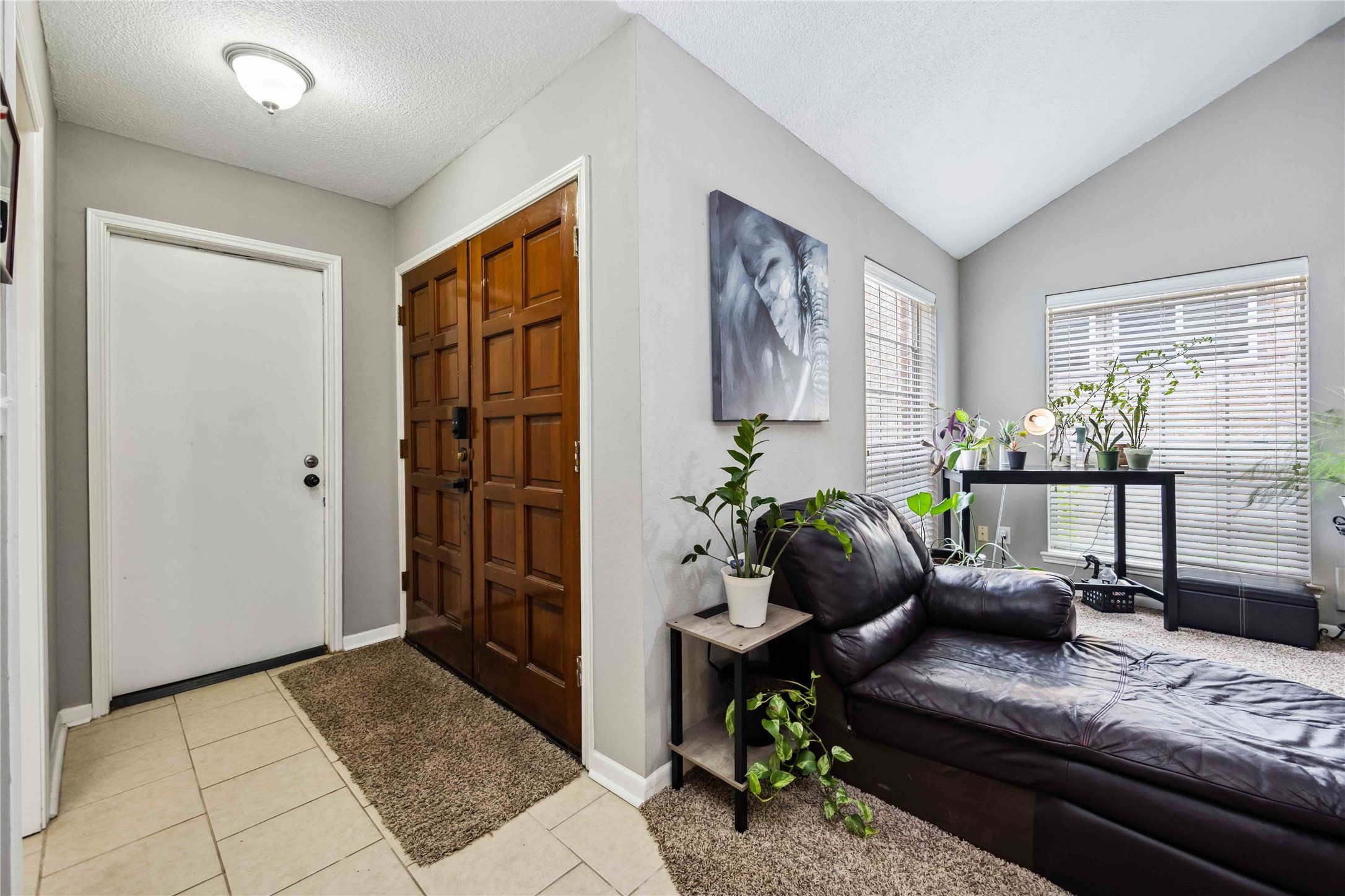 805 Chateau Place Property Photo 4