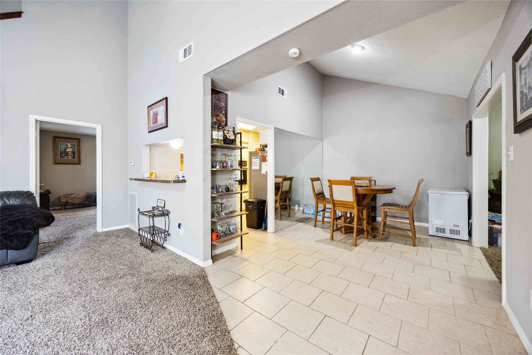 805 Chateau Place Property Photo 8