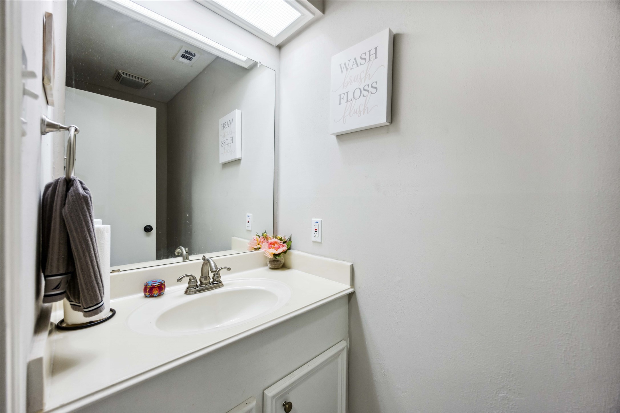 805 Chateau Place Property Photo 14