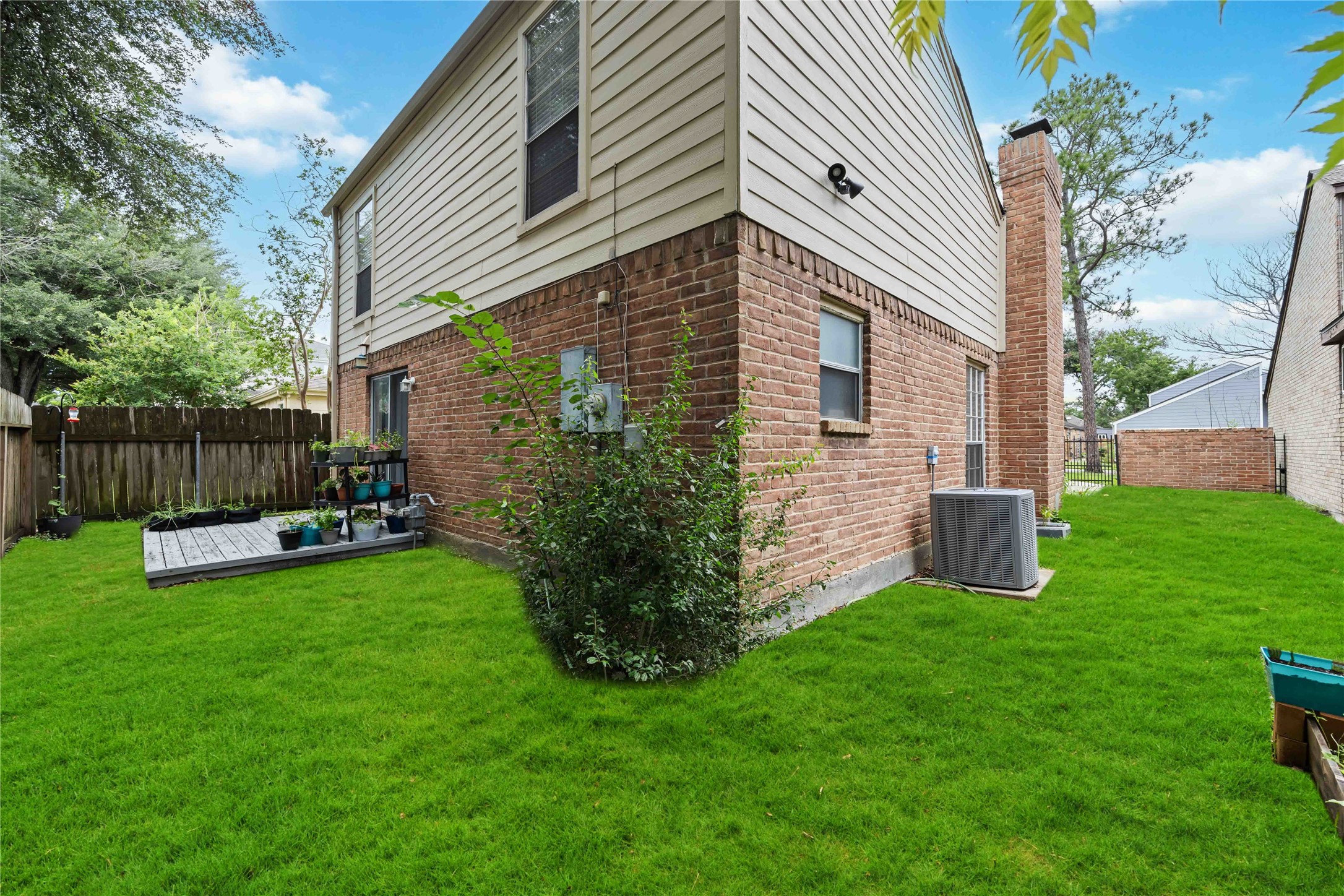 805 Chateau Place Property Photo 23