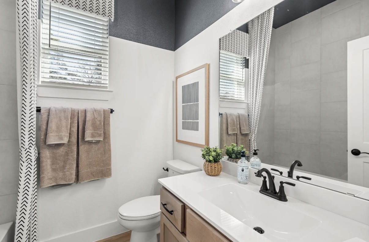 12841 Meadow Wind Way Property Photo 9