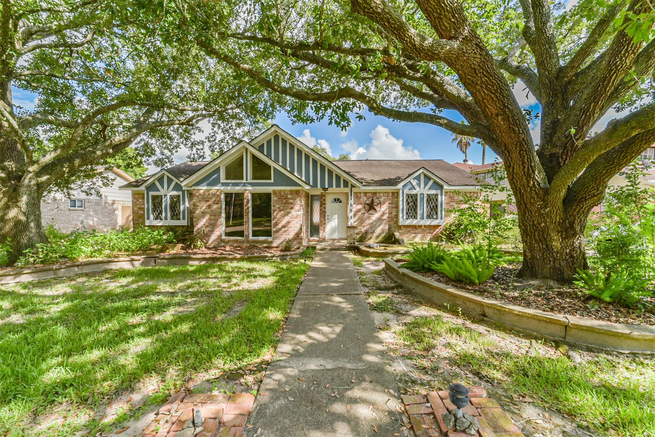 16511 Clearcrest Drive Property Photo 1