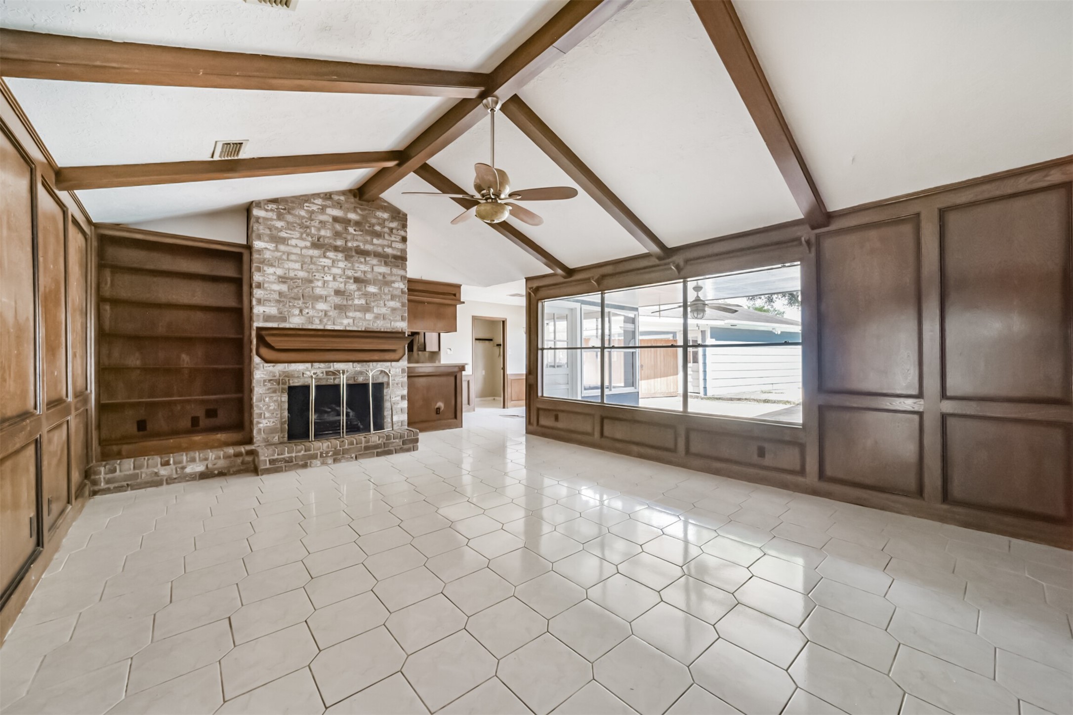 16511 Clearcrest Drive Property Photo 11