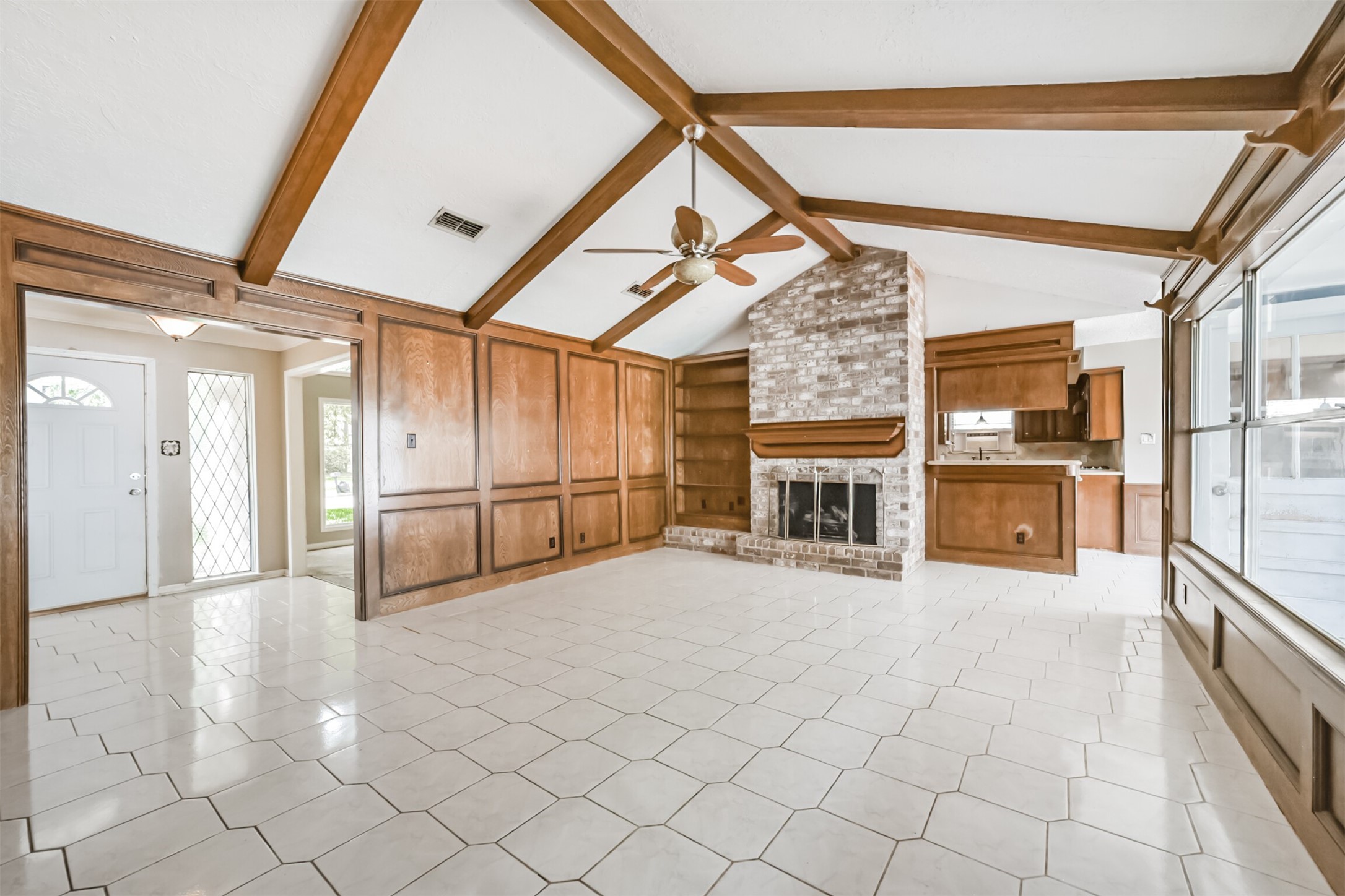 16511 Clearcrest Drive Property Photo 12