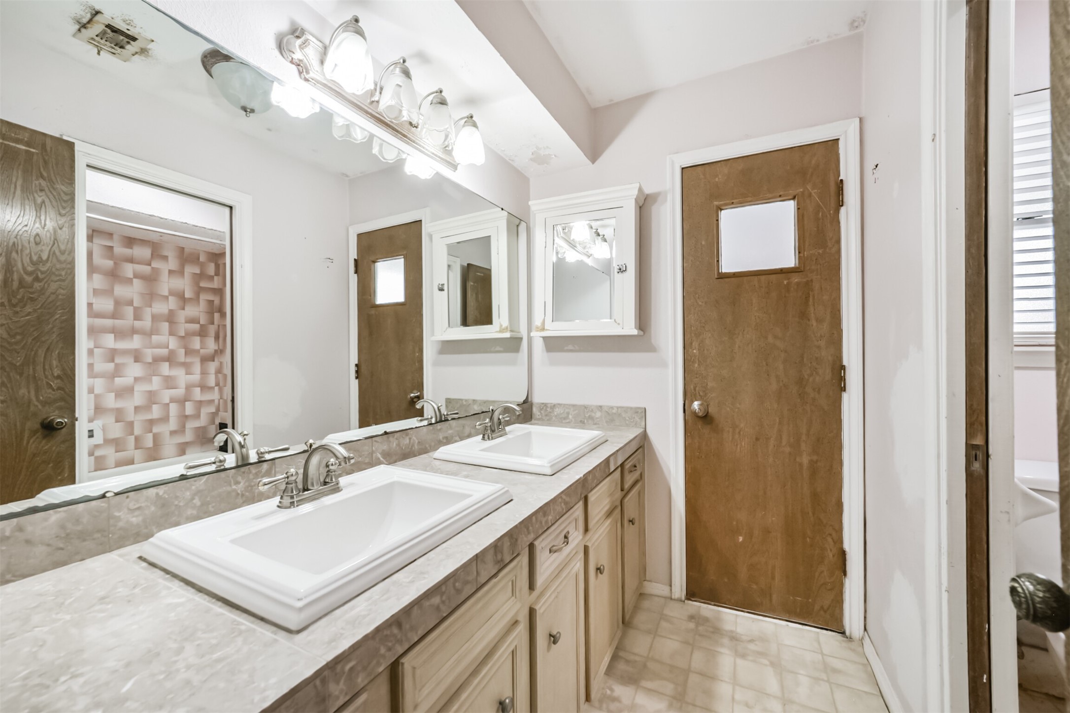 16511 Clearcrest Drive Property Photo 35