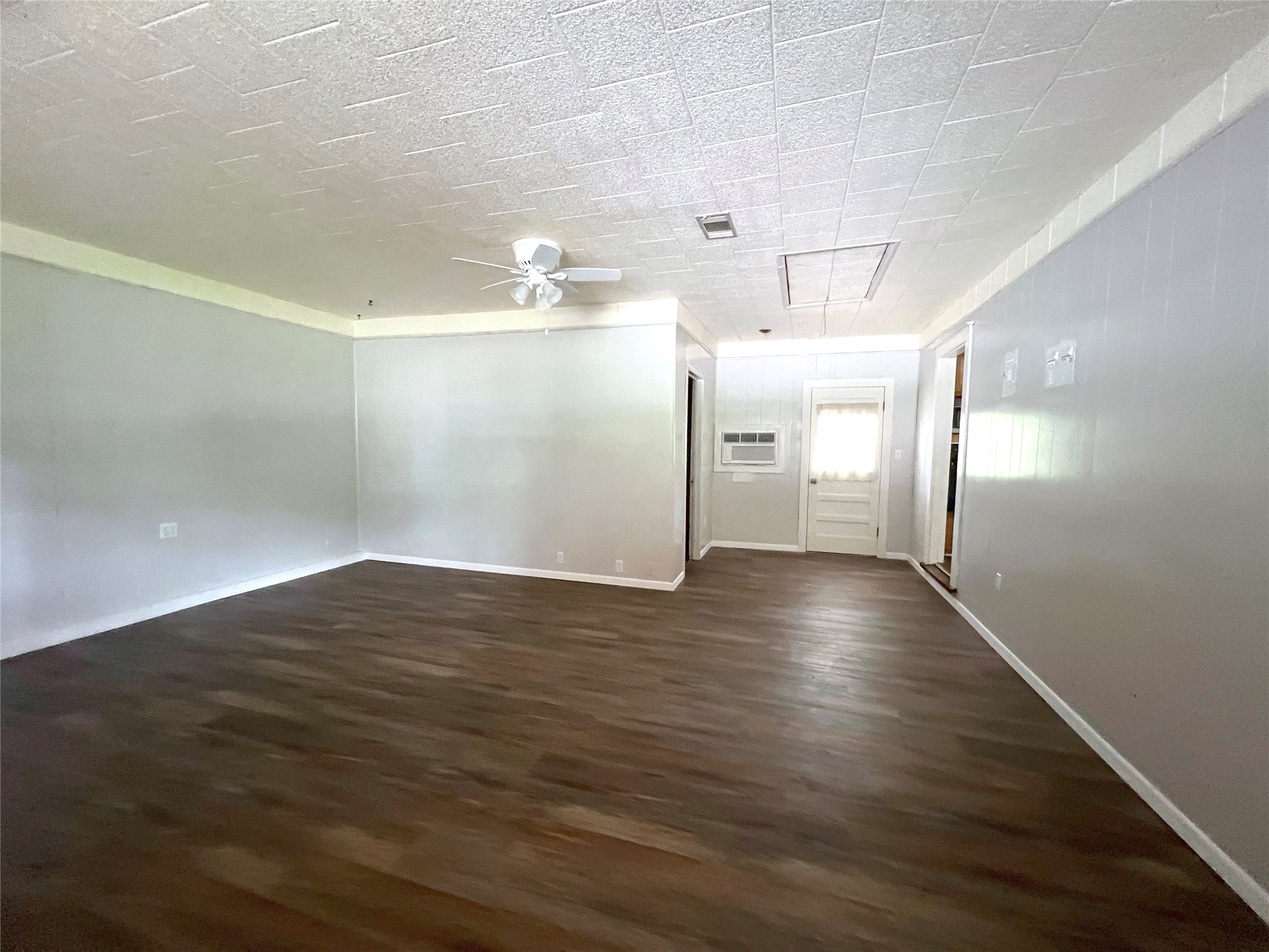 2206 Nancy Lou Street Property Photo 6
