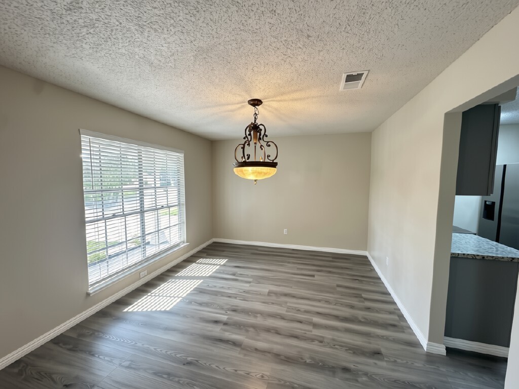 1222 New Tree Lane Property Photo 2