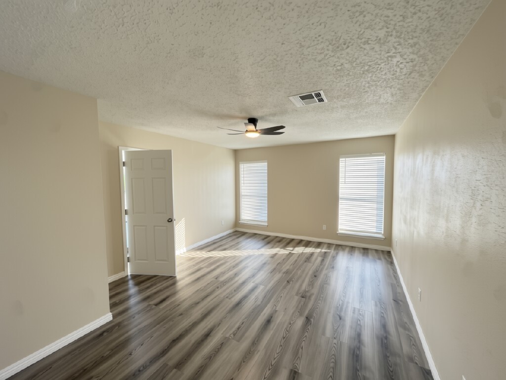 1222 New Tree Lane Property Photo 6