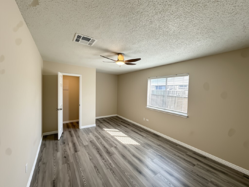 1222 New Tree Lane Property Photo 8