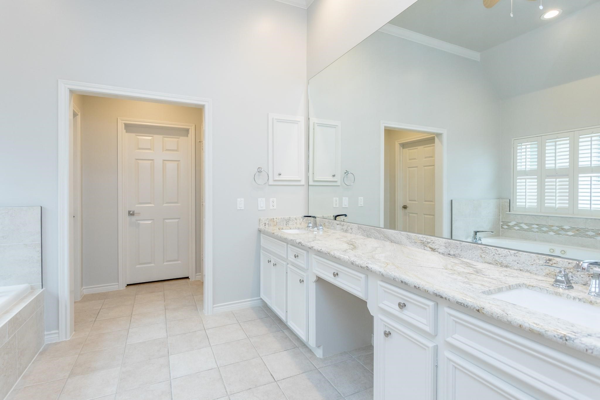 2504 Park Street B Property Photo 23