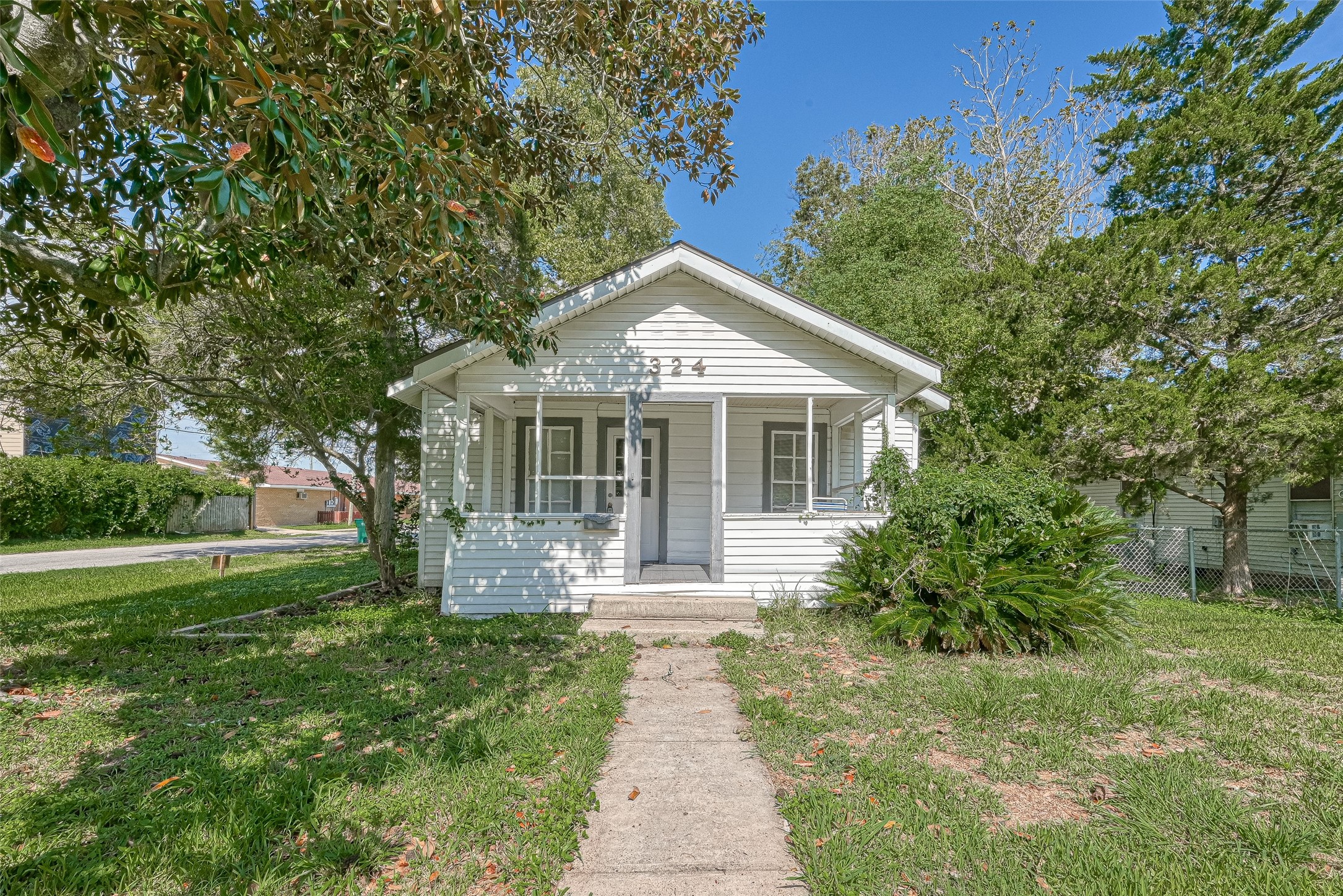 324 Pecan Street Property Photo