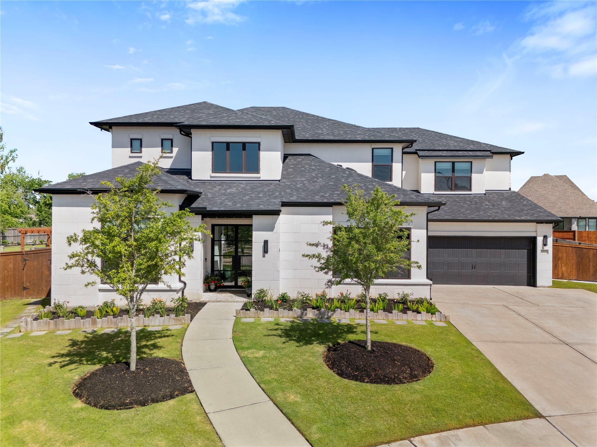 4603 Columbus Drive Property Photo