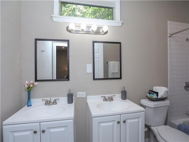 707 Garrett Street B Property Photo 11