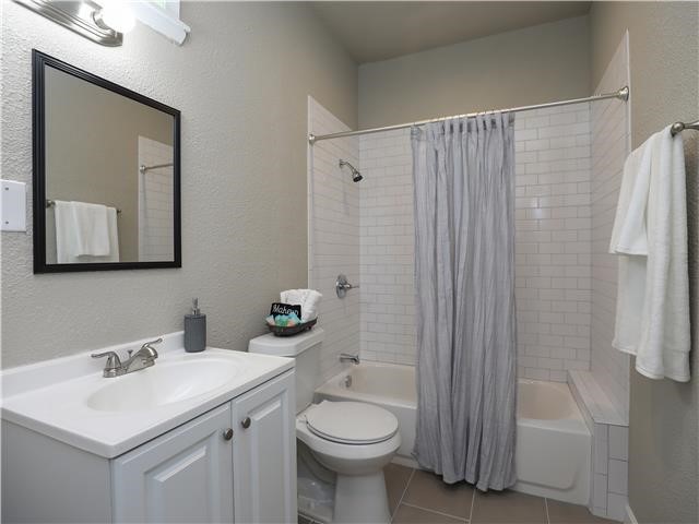 707 Garrett Street B Property Photo 16