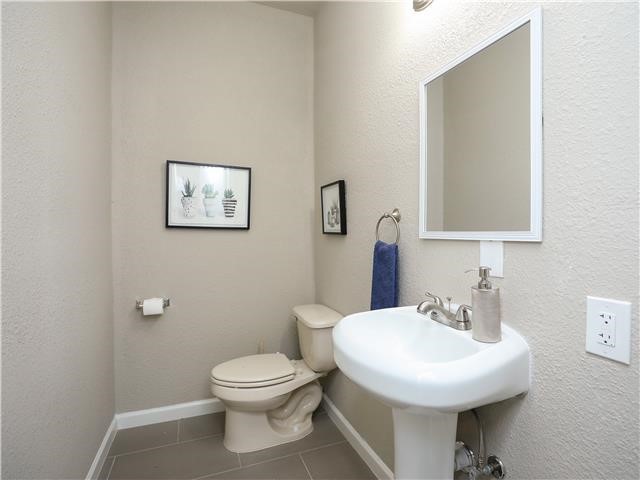 707 Garrett Street B Property Photo 17