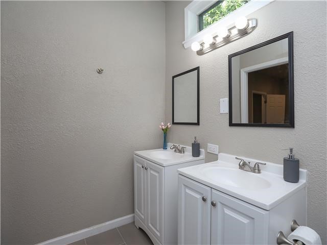 707 Garrett Street B Property Photo 20