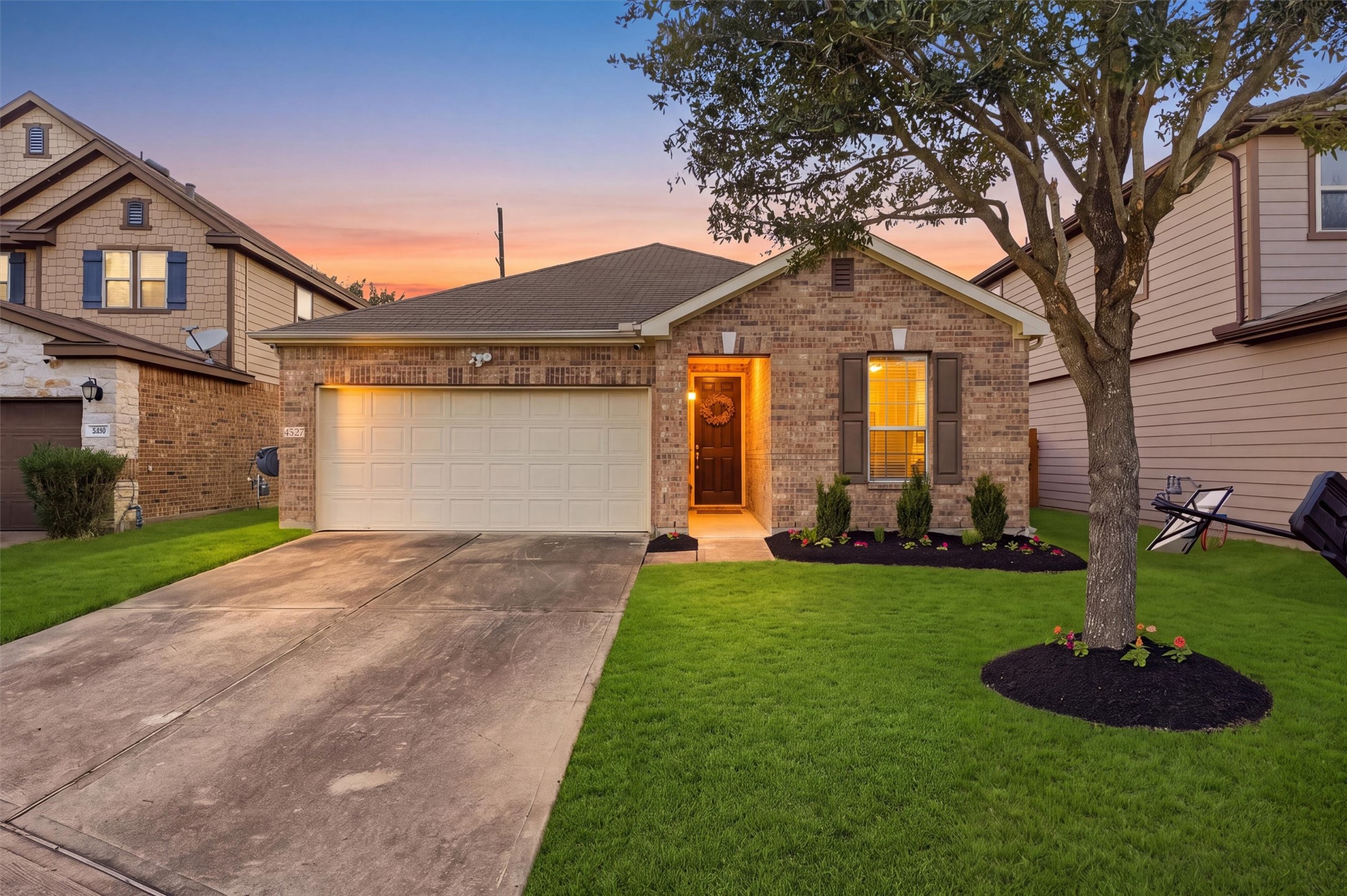 4527 Ashberry Pine Lane Property Photo 1