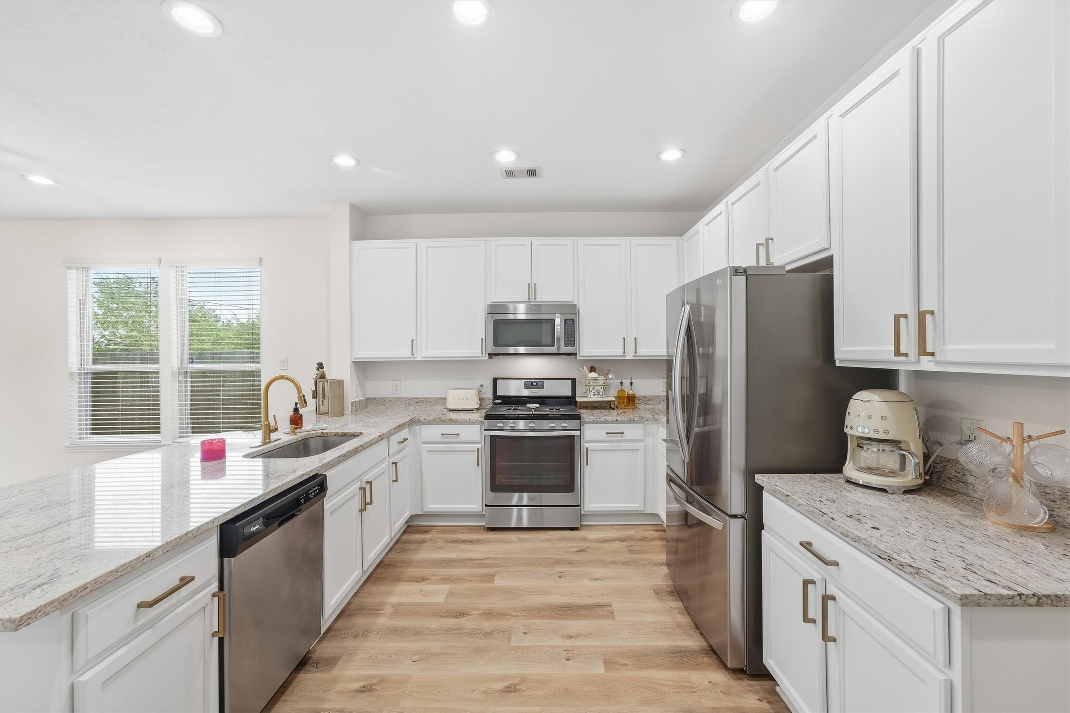 4527 Ashberry Pine Lane Property Photo 4
