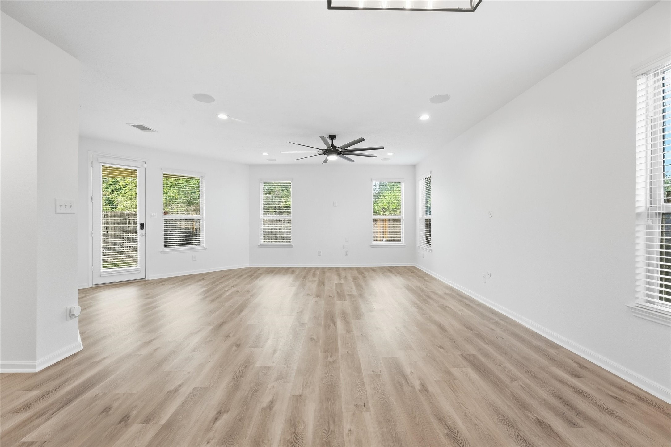 4527 Ashberry Pine Lane Property Photo 8