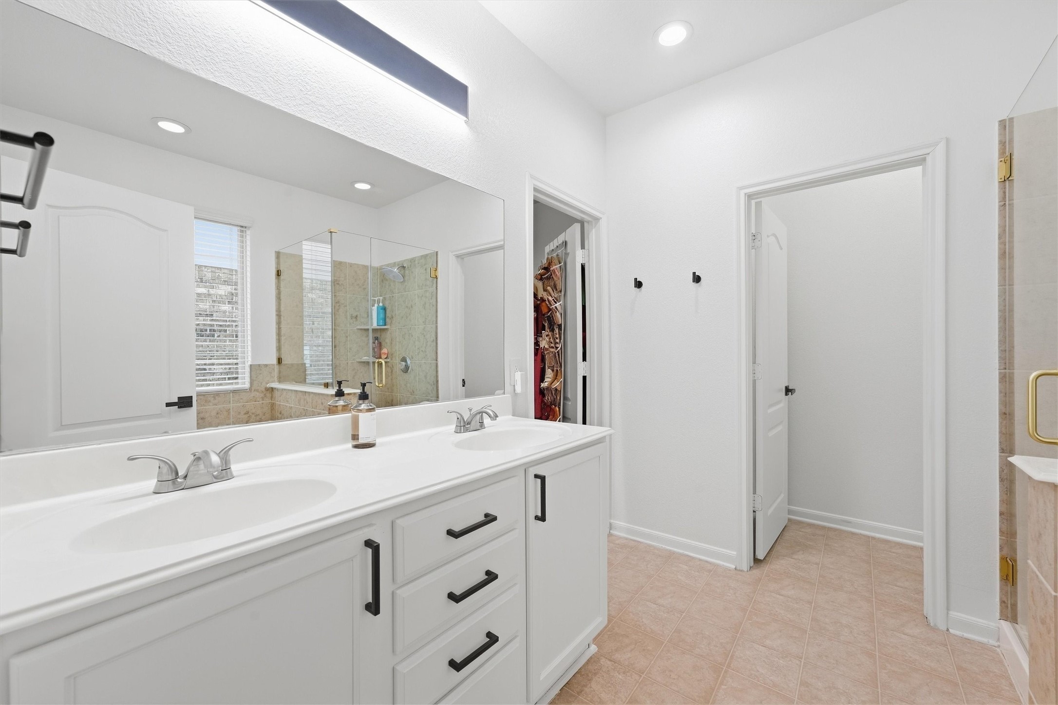 4527 Ashberry Pine Lane Property Photo 11