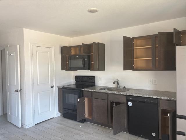16594 Colleen Place Property Photo 12