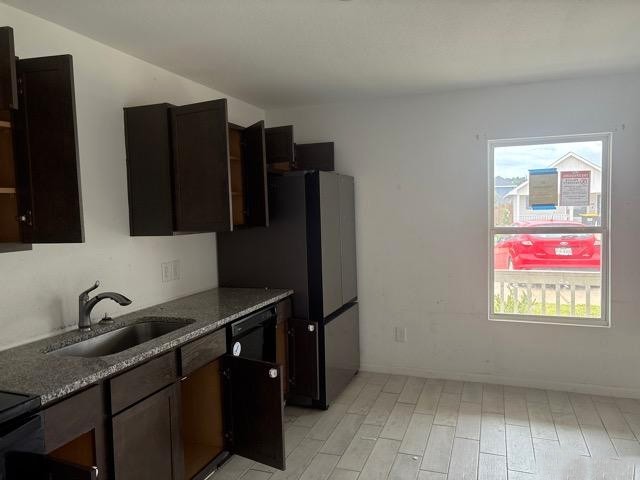 16594 Colleen Place Property Photo 13
