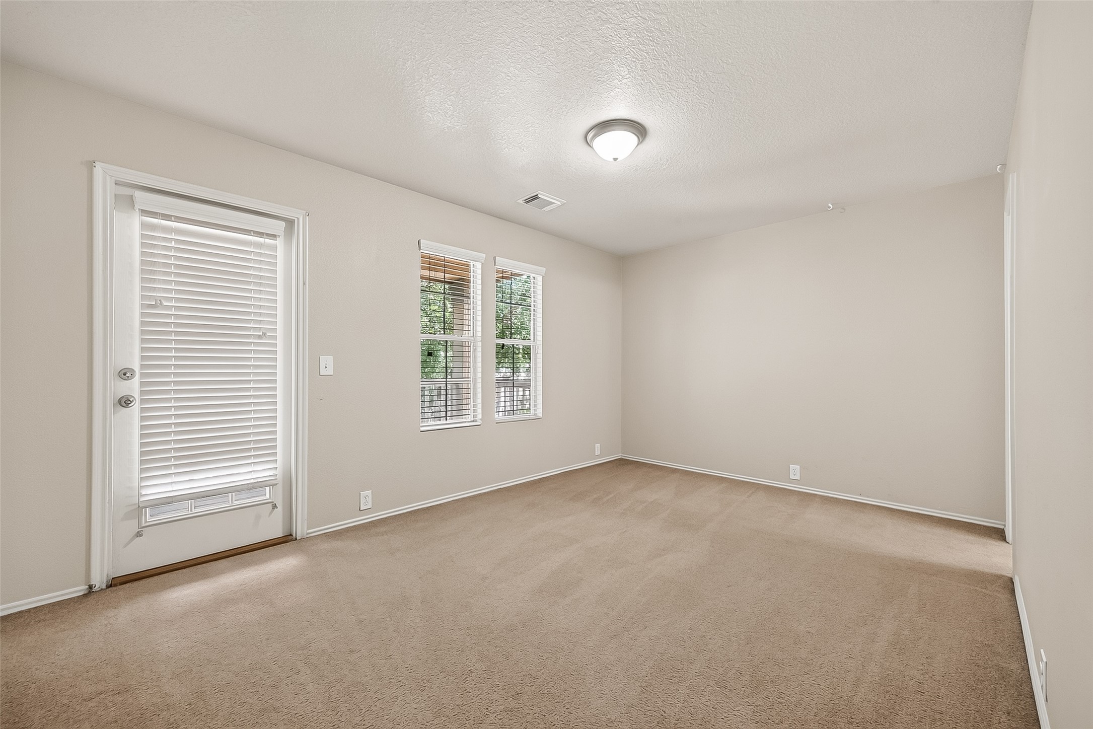 16735 Pine Castle Drive Property Photo 16