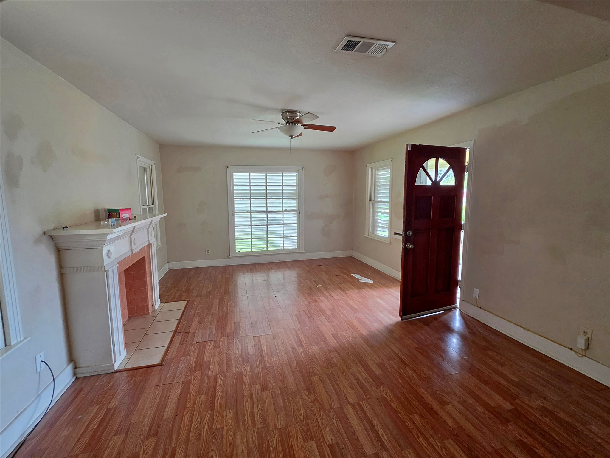 5011 Avenue N 1/2 Property Photo 5
