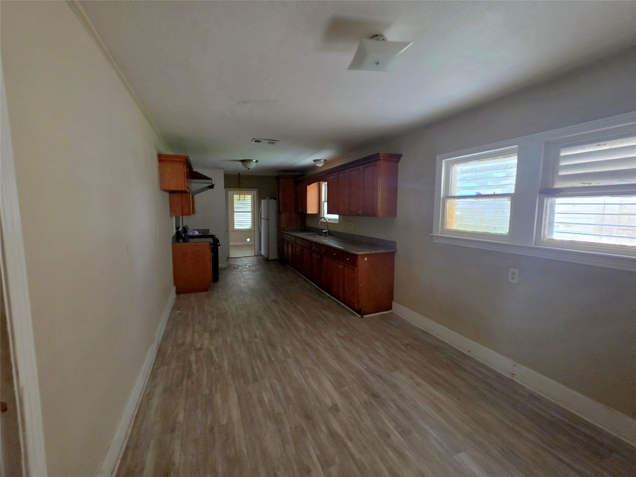 5011 Avenue N 1/2 Property Photo 8