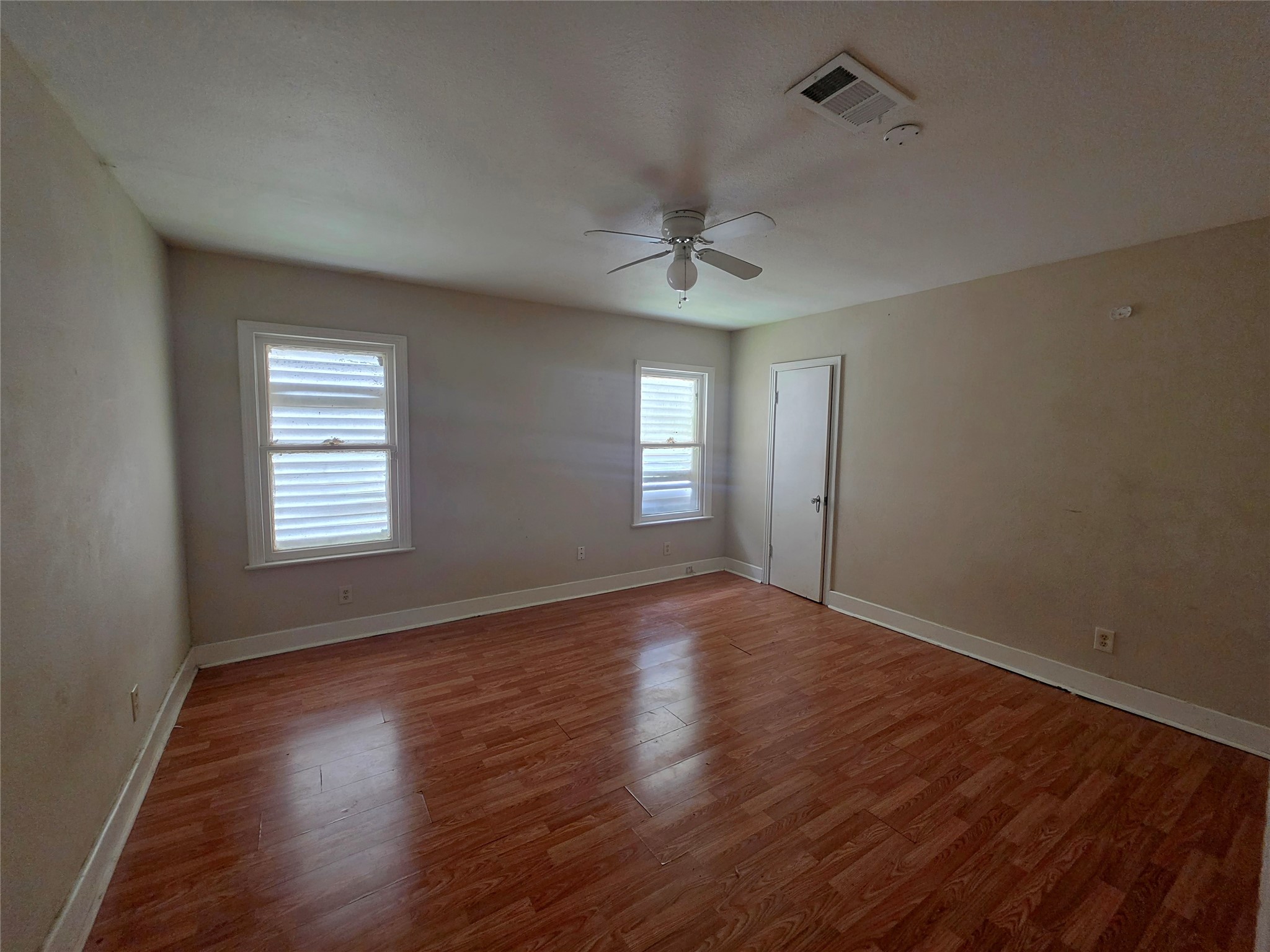 5011 Avenue N 1/2 Property Photo 13
