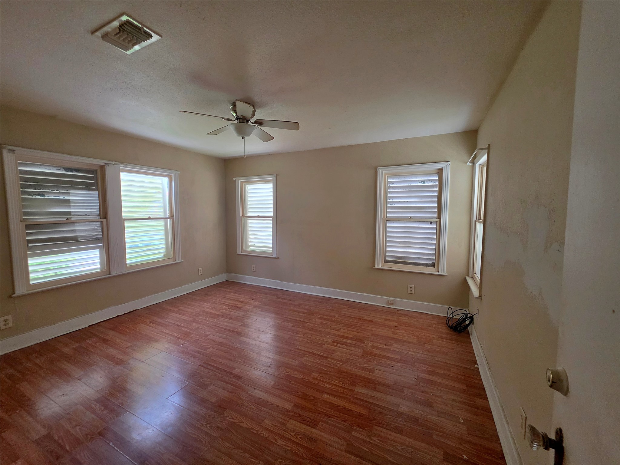 5011 Avenue N 1/2 Property Photo 16