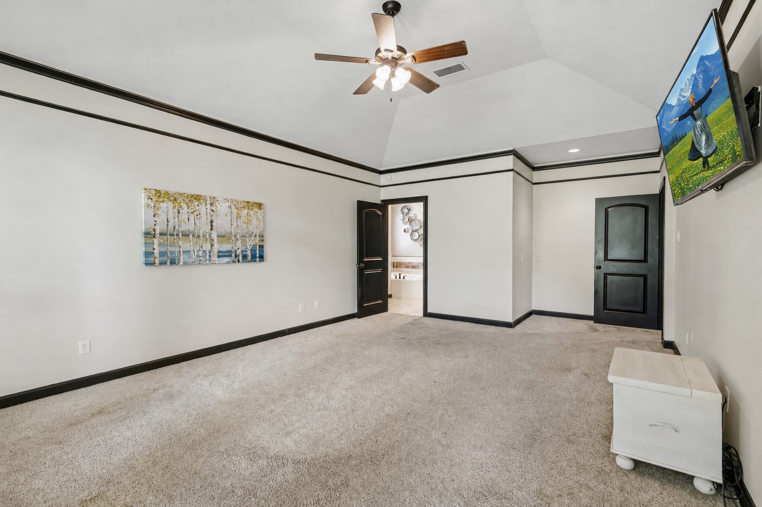 4610 Lake Village Drive Property Photo 20