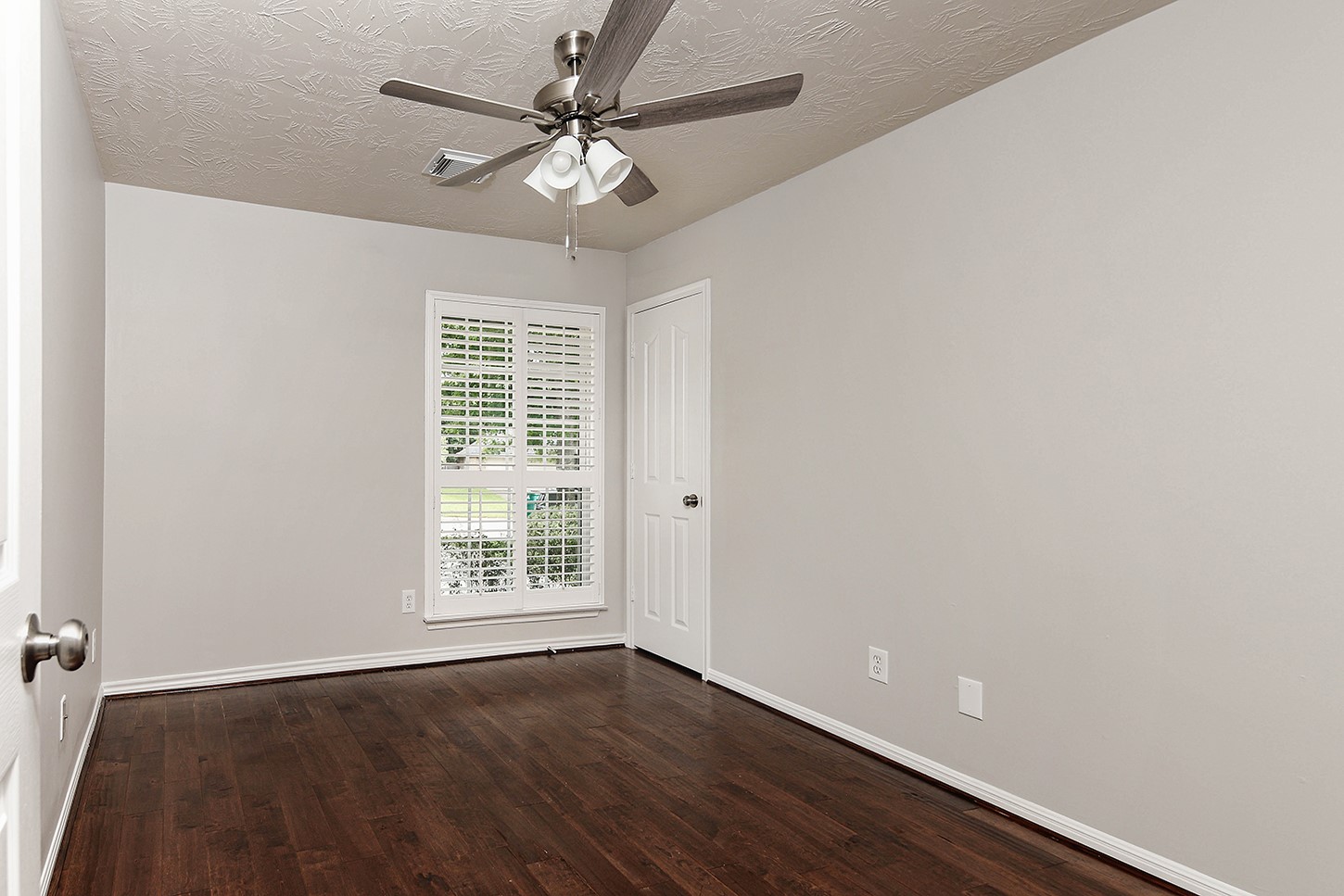 11 Fair Light Property Photo 19