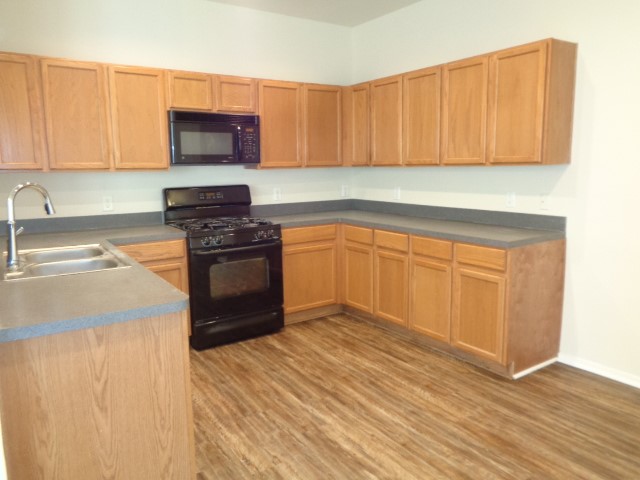 2831 Feather Green Trail Property Photo 3