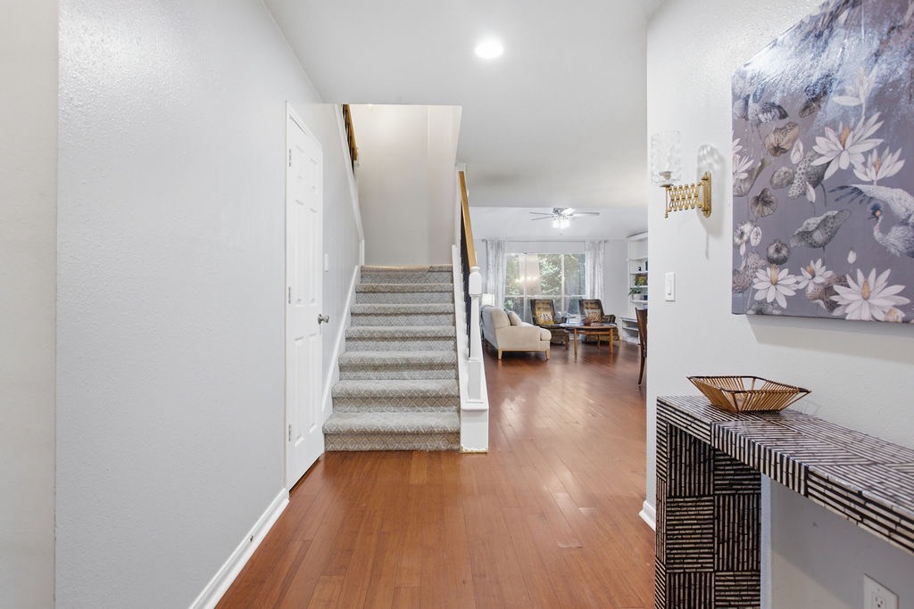 6 Wind Poppy Court Property Photo 3