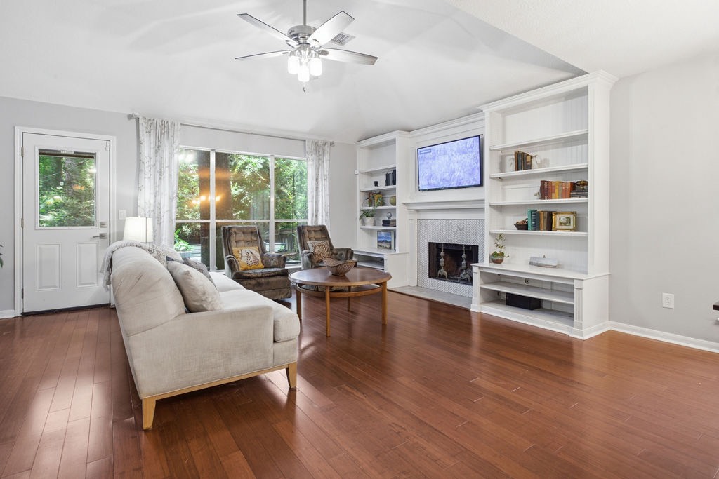 6 Wind Poppy Court Property Photo 5