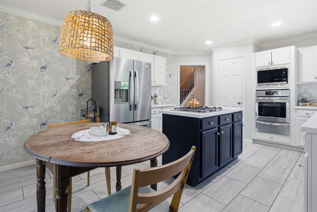 6 Wind Poppy Court Property Photo 8
