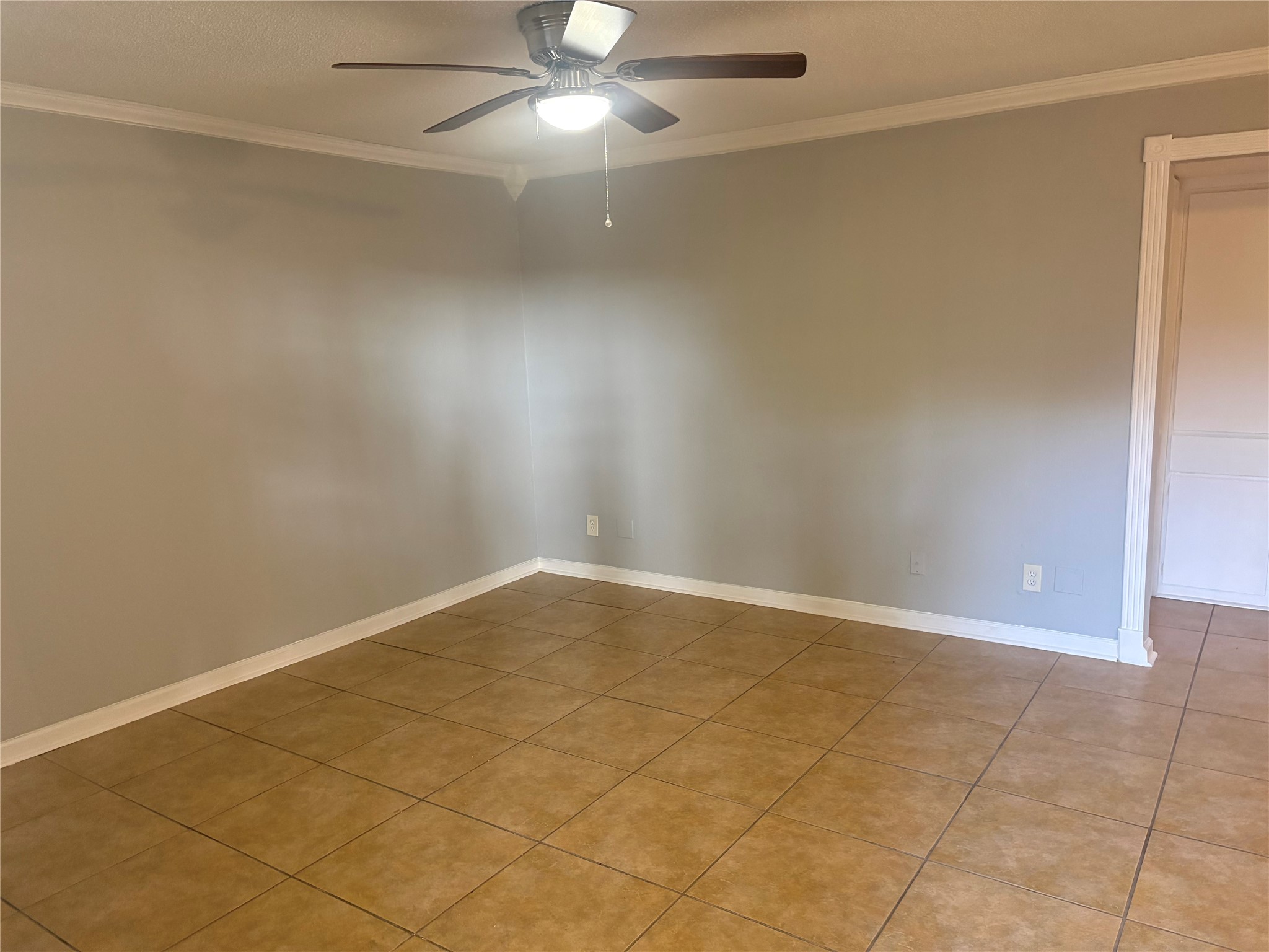 5628 Birchmont Drive A Property Photo 3