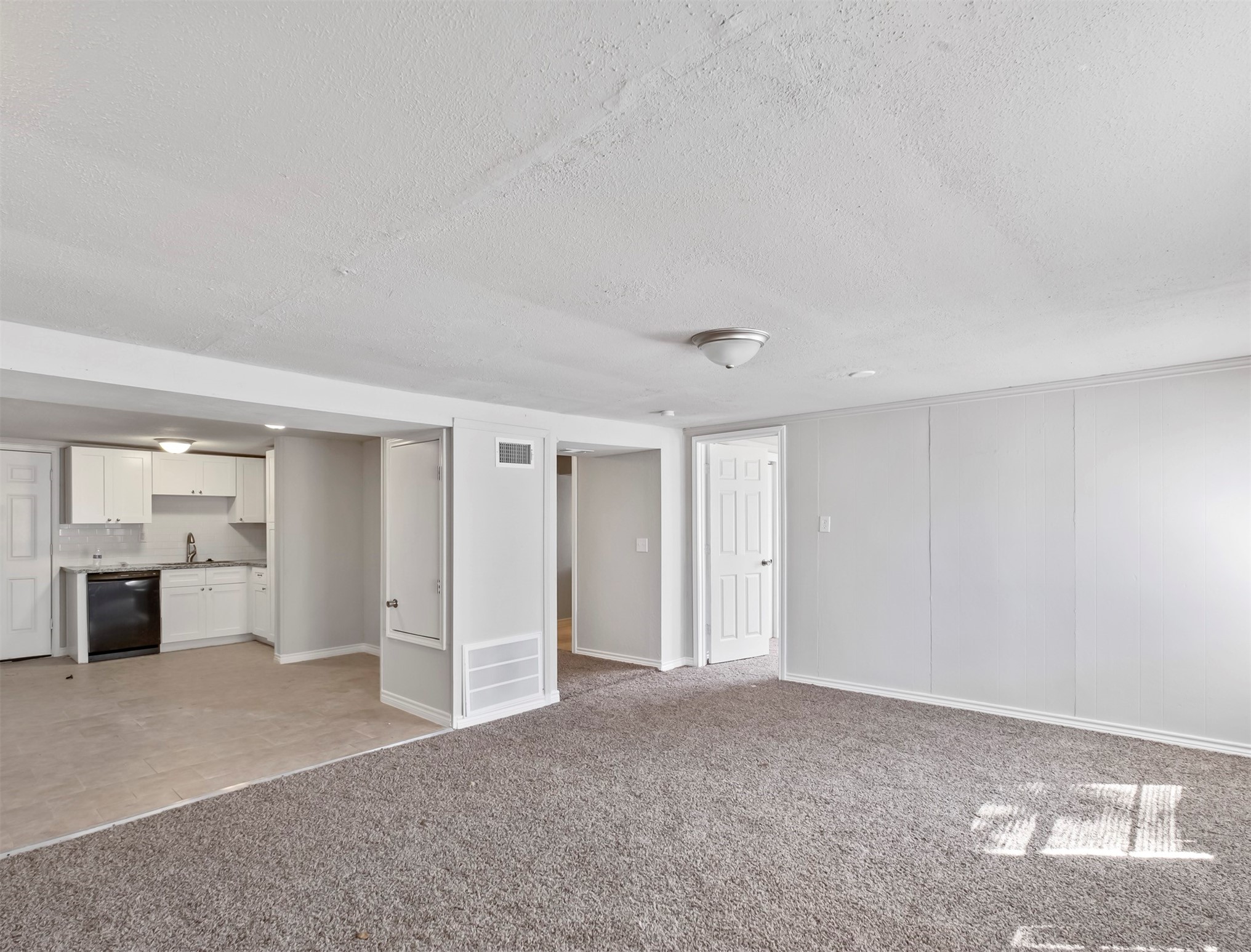 741 Vine Street Property Photo 3