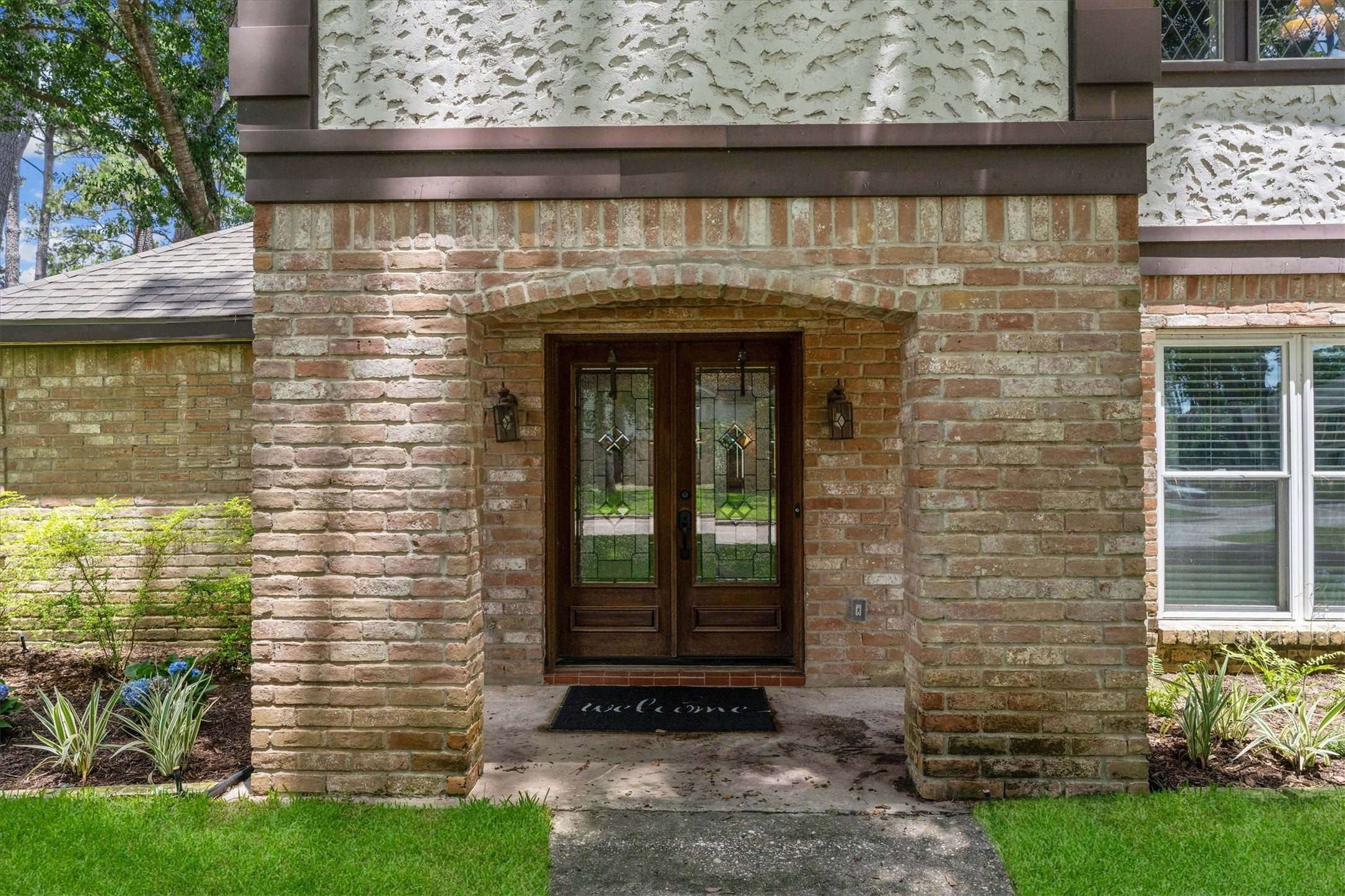 8238 Theisswood Road Property Photo 5